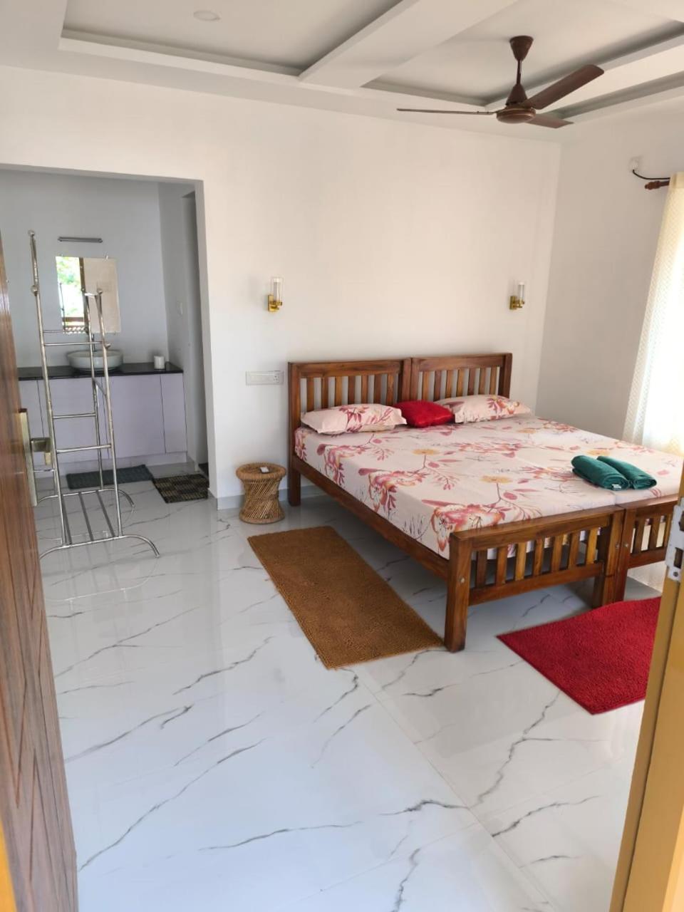 Marari Anna Beach Homestay Mararikulam Rum bild