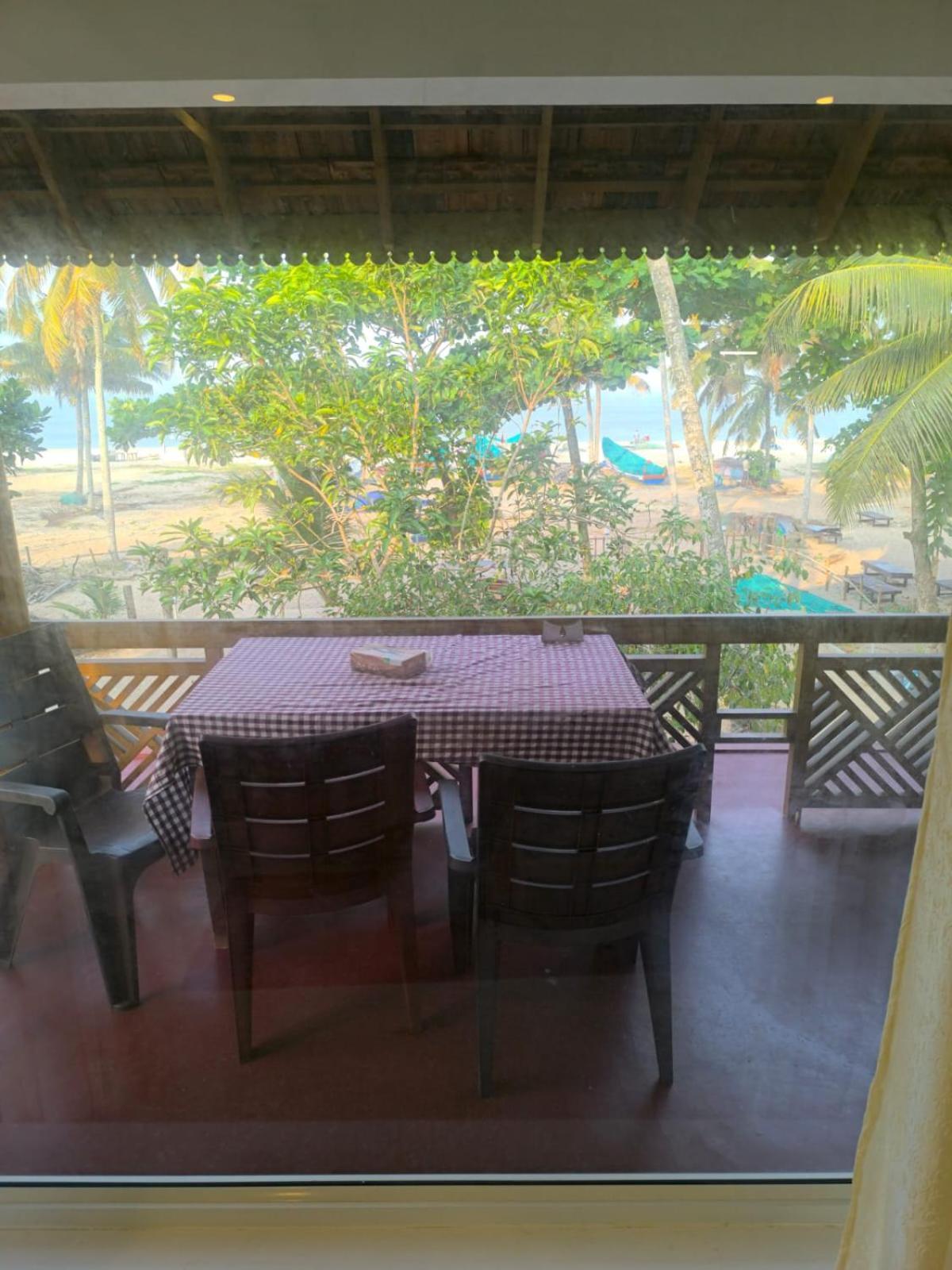 Marari Anna Beach Homestay Mararikulam Exteriör bild